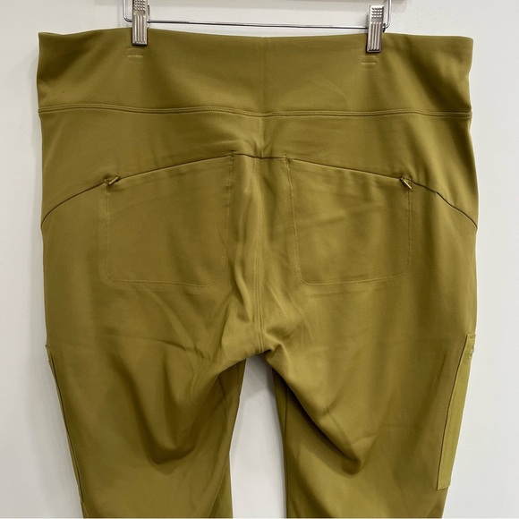 Athleta Headlands Hybrid Cargo Tights High Rise in Tapestry Gold Plus Size 22 - Picture 6 of 14